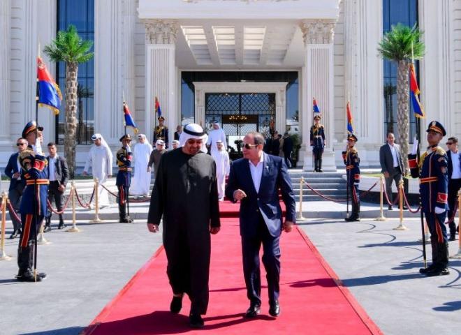 المتحدث الرئاسي ينشر صور الرئيس السيسي خلال مغادرة رئيس الإمارات