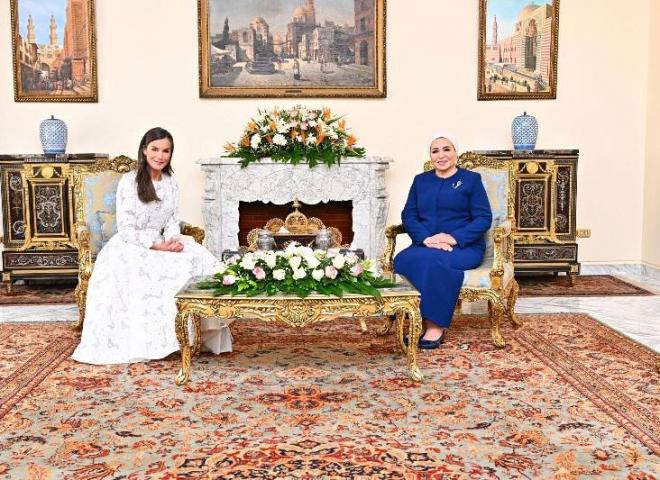 السيدة انتصار السيسي ترحب بالملكة ليتيزيا: اللقاء حمل روحًا صادقة من التعاون الإنساني