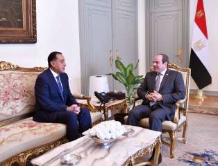 الموقع الرئاسي ينشر فيديو الرئيس السيسي يجتمع مع «مدبولي» للاطلاع على نتائج زيارته لنيويورك