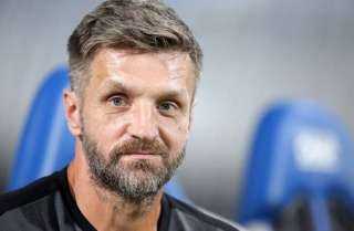 مدرب الأهلي القطري يعرب عن عدم رضاه بشأن وضع الفريق في الدوري