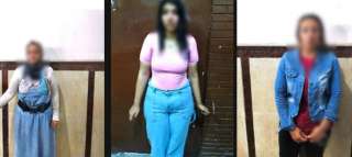 ضبط شبكة نسائية تمارس أعمالًا منافية للآداب عبر الموبايل