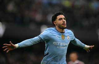 موقف عمر مرموش لاعب مانشستر سيتي قبل فترة التوقف الدولي للفراعنة