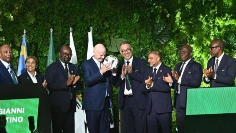 لقجع يهدي إنفانتينو الكرة الرسمية لـ«كان 2025» بالمغرب والمملكة المغربية جاهزة لتنظيم بطولة استثنائية