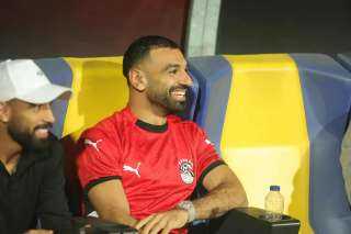 في ليلة الاحتفال بالتأهل للمونديال.. صلاح ومرموش يساندان منتخب مصر بإستاد القاهرة| صور