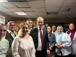 تغطية مستمرة لقمة شرم الشيخ علي موجات إذاعات البرنامج العام وصوت العرب وراديو مصر