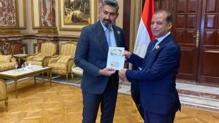 الفنان ياسر جلال يتسلم كارنيه عضوية مجلس الشيوخ