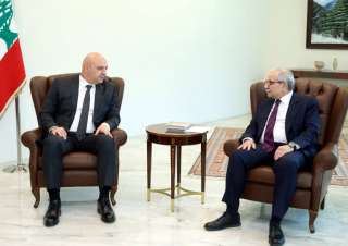 الرئيس اللبناني ورئيس حكومته يبحثان الأوضاع بالبلاد في ظل استمرار الاعتداءات الإسرائيلية
