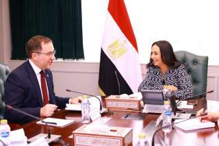 وزيرة التضامن الاجتماعي تلتقي سفير المملكة المتحدة بالقاهرة
