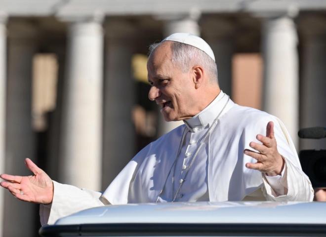 بابا الفاتيكان يدعو إلى وقف إطلاق النار بالسودان وفتح ممرات إنسانية في الفاشر