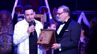 مصطفى قمر يشعل حفل افتتاح مهرجان الفضاءات غير التقليدية