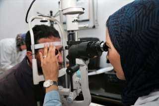 نجلاء الإمبابي تطلق قافلة طبية مجانية لكشف العيون وتتعهد بخدمات مستمرة لأهالي الزيتون والأميرية