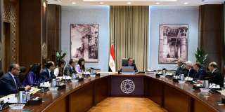 رئيس الوزراء: حوار دائم مع اللجنة الاستشارية للشئون السياسية لتعزيز التفاهم وتبادل الرؤى