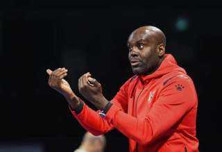 الأهلي يواجه الطيران في دوري اليد