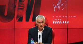 مورينيو يُهاجم لاعبي بنفيكا: شعرت بالخيانة في مباراة لشبونة
