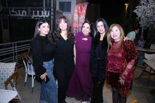 نرمين الفقى وأسامة منير ونهال عنبر يحتفلون بعيد ميلاد أمل رزق وابنتها لمى كتكت