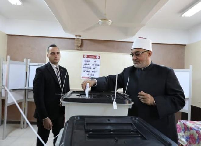 مفتي الجمهورية يُدلي بصوته في انتخابات مجلس النواب لعام 2025