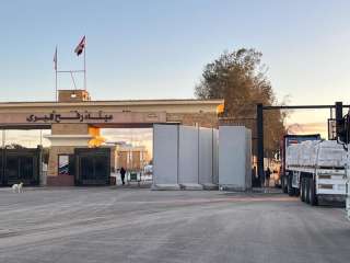 الهلال الأحمر المصري: 10 آلاف طن مساعدات بـ «زاد العزة» الـ81 إلى غزة| صور