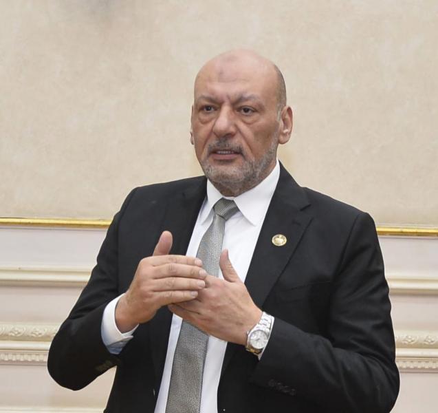 المستشار حسين أبو العطا، عضو مجلس الشيوخ، رئيس حزب "المصريين"، وعضو المكتب التنفيذي لتحالف الأحزاب المصرية