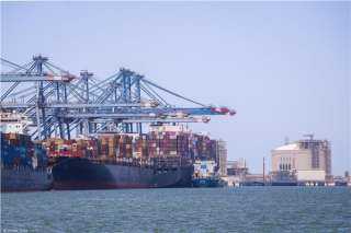 حركة البضائع بميناء دمياط: 27,724 طن والموارد 89,580 طن