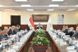 وزير التموين يترأس اجتماع «القابضة للصوامع» لاعتماد الميزانية ومتابعة التنفيذ