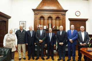 القابضة لمياه الشرب تبحث مع محافظ جنوب سيناء خطة تطوير محطة دهب ورفع كفاءة شبكات الصرف الصحي