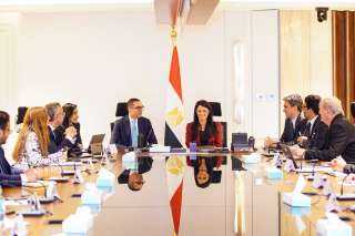 وزيرا التخطيط والاستثمار يتابعان مع البنك الدولي «استراتيجية الاستثمار الأجنبي» ومحاور «السردية الوطنية»