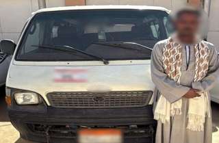 الأمن يوقف شخصًا ينقل الناخبين لحثهم على التصويت لصالح مرشح بإدفو