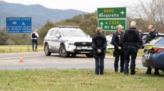 الشرطة الأسترالية: جارٍ تفكيك عبوة ناسفة في منطقة إطلاق النار بمدينة ”سيدني”