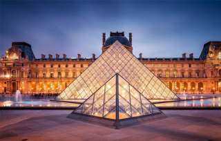 متحف ”اللوفر” بباريس يغلق أبوابه اليوم بسبب إضراب موظفيه