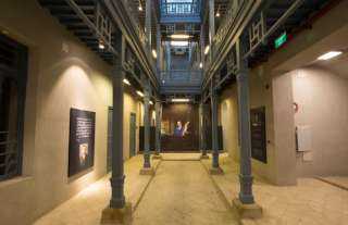 اليوم .. متحف نجيب محفوظ يفتتح معرض «لقاء العظماء»