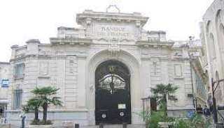 البنك المركزي الفرنسي يرفع توقعات النمو رغم الاضطراب السياسي وعدم اليقين المالي