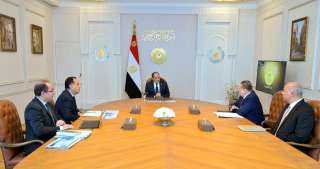 الرئيس السيسي يتابع آليات تعزيز الاستقرار المالي والنقدي وجهود تدبير الاحتياجات المالية للقطاعات الأساسية