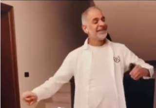 محمود البزاوي يحتفل بتأهل المنتخب المصري لدور الـ16 بكأس الأمم الإفريقية