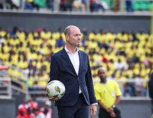 توروب يعلن تشكيل الأهلي أمام المقاولون العرب