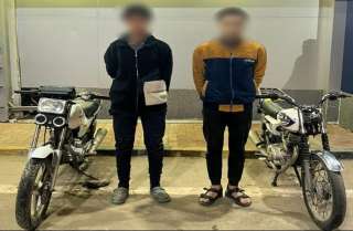 بعد تداول صور الاستعراض.. القبض على قائدي دراجتين ناريتين بدون لوحات في دمياط