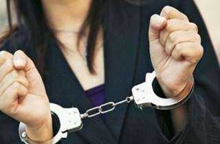 سقوط متهمة بالاحتيال الإلكتروني بزعم بيع ملابس ومستحضرات تجميل