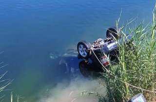 بسبب السرعة الجنونية.. إصابة 4 أشخاص في انقلاب سيارة ملاكي بترعة المريوطية