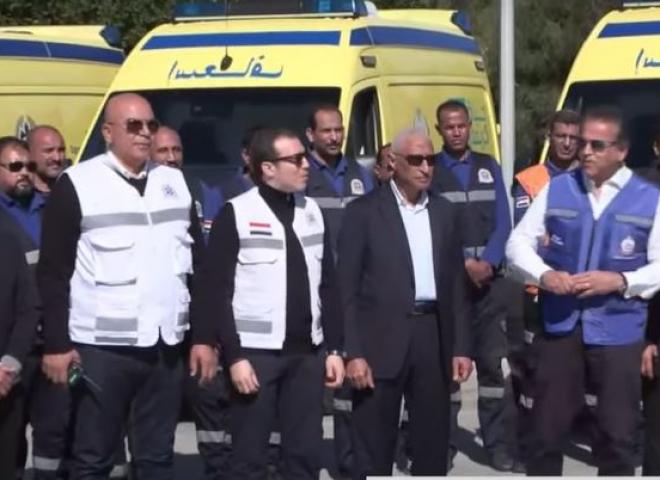 نائب رئيس الوزراء وزير الصحة يزور معبر رفح ويتفقد الخدمات الطبية المقدمة للمصابين الفلسطينيين