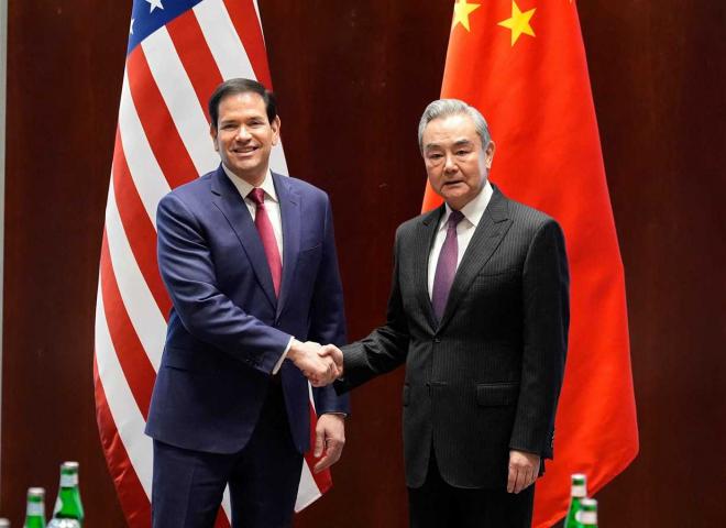 وزير الخارجية الصيني يلتقي نظيره الأمريكي في ميونخ