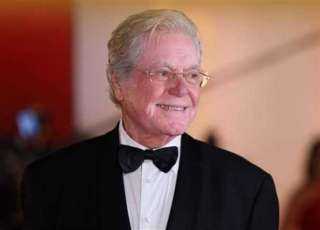 حسين فهمي يوضح تصريحاته عن السعفة الذهبية: أعتز بالجزائر وأفلامها تمثل فخرًا لكل العرب