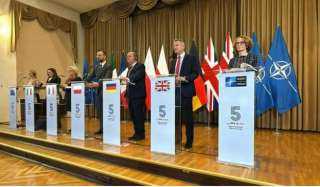 مسؤولة بالناتو تؤكد أهمية تعزيز الردع ودعم أوكرانيا خلال اجتماع “المجموعة الأوروبية الخمس”