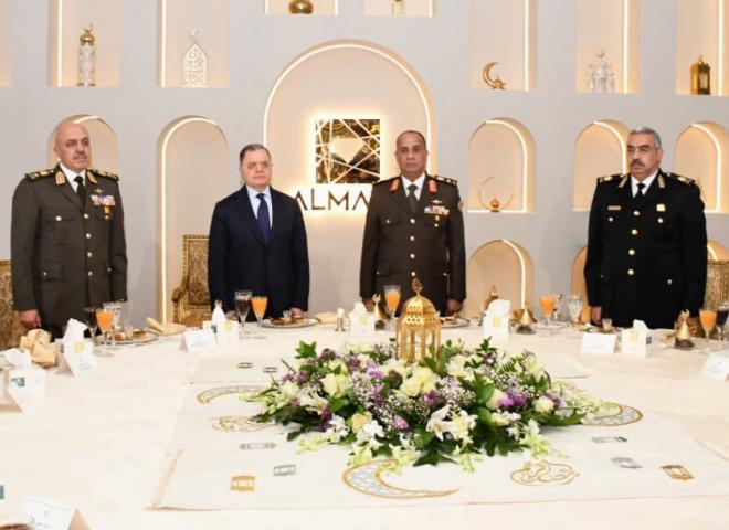 وزيرا الدفاع والداخلية يشهدان حفل إفطار بمناسبة شهر رمضان الكريم| فيديو وصور