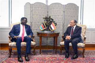 وزير الخارجية يستقبل نظيره الجنوب سوداني ويبحثان سبل تعزيز العلاقات