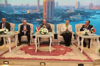 وزير الكهرباء: العمل بروح الفريق واستيعاب حقيقة التحديات الإقليمية الراهنة أساس لتحقيق أهداف خطة العمل الحالية