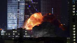 هيئة البث الإسرائيلية: أضرار وإصابات في استهداف صاروخ انشطاري إيراني 10 مناطق في إيلات