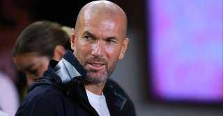 زين الدين زيدان يُحضّر جهازه الفني لقيادة منتخب فرنسا