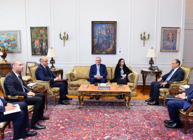 وزير الخارجية يلتقي وزيرة التضامن الاجتماعي ورئيس منظمة تضامن الشعوب الأفروآسيوية| صور