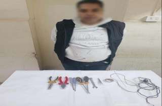 ضبط فني كهرباء لتلاعبه في العدادات وارتكابه 18 واقعة سرقة تيار بالقاهرة