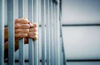 تجديد حبس 3 متهمين بالتعدي على شخصين بسلاح أبيض في المرج