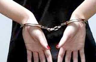 ضبط مسئولة تسويق لاتهامها بالاستيلاء على 283 ألف جنيه ومقتنيات ثمينة من منزل إعلامية بأكتوبر